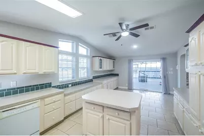 27925 N Pelican Isle Drive, Leesburg, FL 34748 - Photo 10