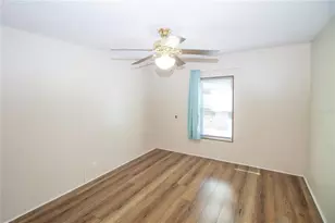 1664 Elkhart Cir, Tavares, FL 32778 - Photo 22