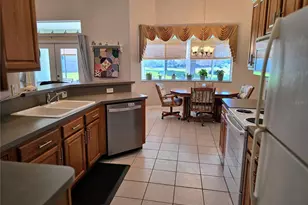 3370 St Lucia Ct, Tavares, FL 32778 - Photo 18