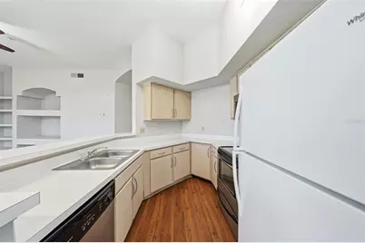 7340 Westpointe Boulevard #332, Orlando, FL 32835 - Photo 8