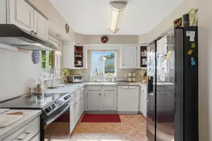 40700 Long Island Dr, Umatilla, FL 32784 - Photo 16