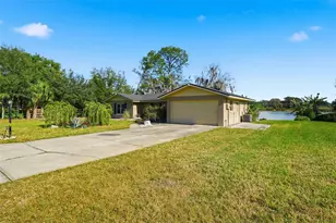 40700 Long Island Dr, Umatilla, FL 32784 - Photo 2