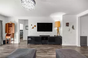 358 Irving Bend Dr, Groveland, FL 34736 - Photo 6