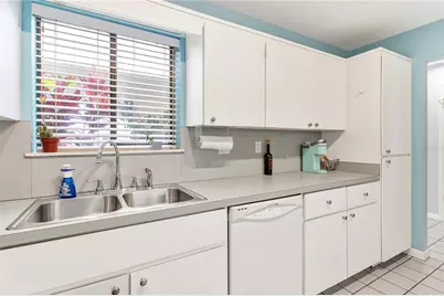 402 Clusterwood Drive, Yalaha, FL 34797 - Photo 14