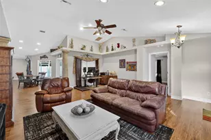 35043 Silver Oak Dr, Leesburg, FL 34788 - Photo 10