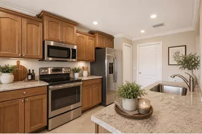 27143 Roanoke Drive, Leesburg, FL 34748 - Photo 2