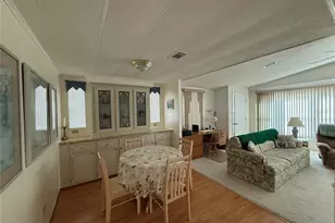 105 Cypress Rd, Wildwood, FL 34785 - Photo 8