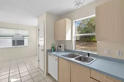 242 Juarez Way, Lady Lake, FL 32159 - Photo 12
