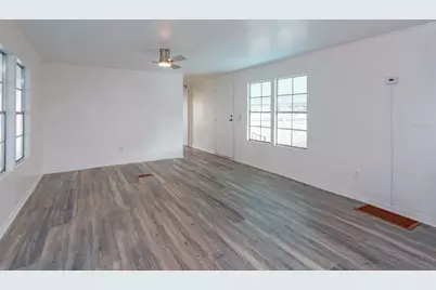 277 W Palm Avenue, Bushnell, FL 33513 - Photo 8