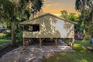 853 Cr 484, Lake Panasoffkee, FL 33538 - Photo 1