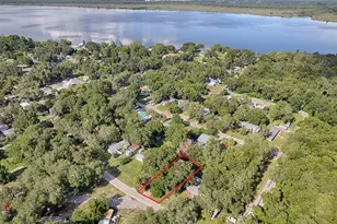 853 Cr 484, Lake Panasoffkee, FL 33538 - Photo 6