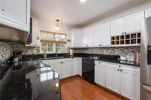 1405 Hilltop Dr, Mount Dora, FL 32757 - Photo 32