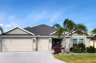 1165 Crouch Dr, The Villages, FL 34762 - Photo 2