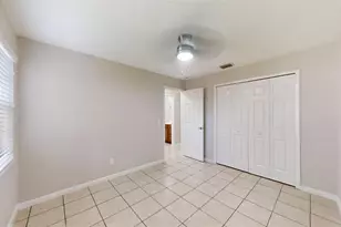 224 W McClendon St, Lady Lake, FL 32159 - Photo 22