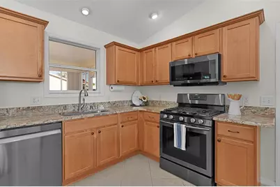 2002 Cedar Ridge Place, The Villages, FL 32162 - Photo 8