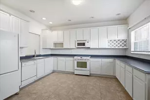 17239 Chateau Pine Way, Clermont, FL 34711 - Photo 4