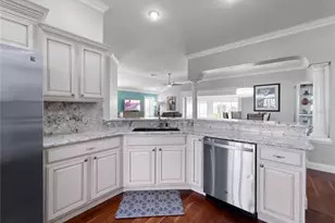 709 Haynesville Way, The Villages, FL 32162 - Photo 4
