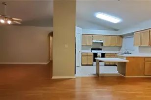 913 Palm Forest Ln, Minneola, FL 34715 - Photo 2