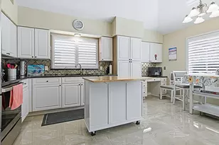 1726 Madero Dr, The Villages, FL 32159 - Photo 12