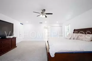 1033 Tawny Eagle Dr, Groveland, FL 34736 - Photo 16