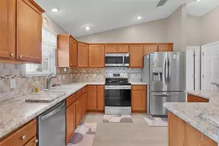 909 Abaco Path, The Villages, FL 32163 - Photo 16
