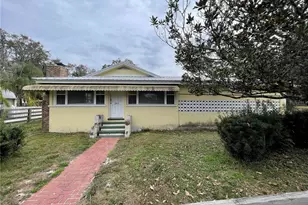 202 S Warfield Ave, Wildwood, FL 34785 - Photo 1