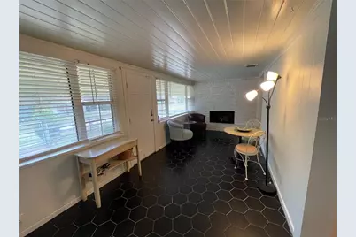 202 S Warfield Avenue, Wildwood, FL 34785 - Photo 4