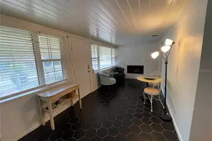 202 S Warfield Ave, Wildwood, FL 34785 - Photo 4