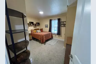 202 S Warfield Avenue, Wildwood, FL 34785 - Photo 12