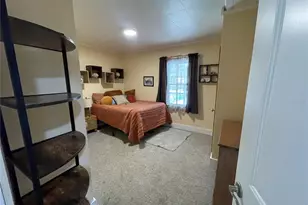 202 S Warfield Ave, Wildwood, FL 34785 - Photo 12