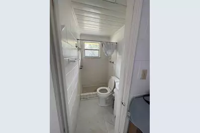 202 S Warfield Avenue, Wildwood, FL 34785 - Photo 22