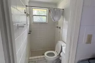 202 S Warfield Ave, Wildwood, FL 34785 - Photo 22