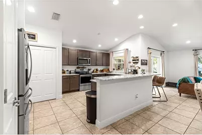 10274 Julia Isles Avenue, Oxford, FL 34484 - Photo 10