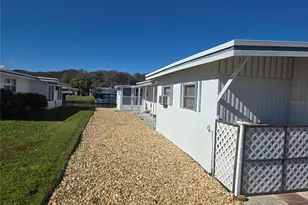 31645 Kelly Cir, Tavares, FL 32778 - Photo 14