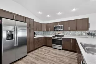 7169 Denver Ave, The Villages, FL 34762 - Photo 8