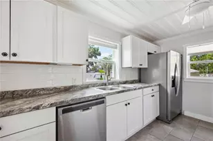 113 W Noble Ave, Bushnell, FL 33513 - Photo 4