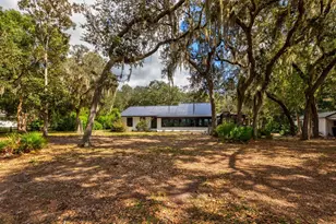 16758 SE 181st Terrace, Weirsdale, FL 32195 - Photo 32