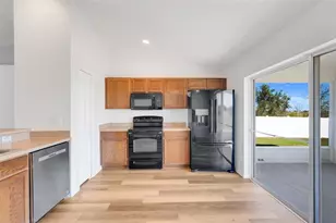 1009 Bluegrass Dr, Groveland, FL 34736 - Photo 14