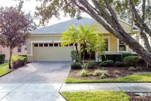 146 Crepe Myrtle Dr, Groveland, FL 34736 - Photo 2
