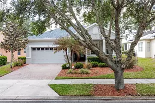 146 Crepe Myrtle Dr, Groveland, FL 34736 - Photo 2