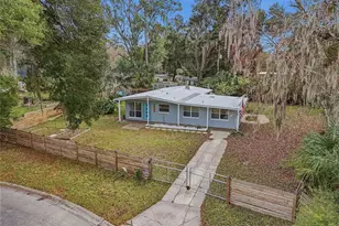 1215 NE 21 Ave, Gainesville, FL 32609 - Photo 2