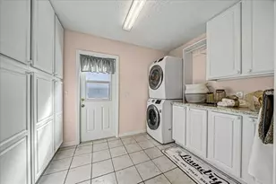 922 Soledad Way, The Villages, FL 32159 - Photo 32