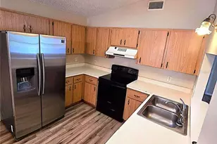 2719 Lorraine Dr, Leesburg, FL 34748 - Photo 2