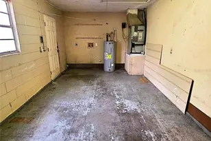 2719 Lorraine Dr, Leesburg, FL 34748 - Photo 12