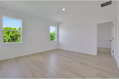 2950 Supermarine Road, Tavares, FL 32778 - Photo 24