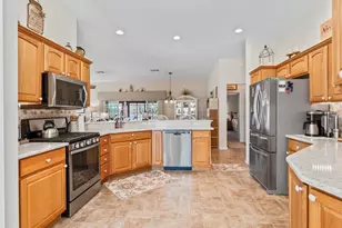 16817 SE 84th Colerain Cir, The Villages, FL 32162 - Photo 20