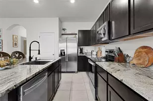 5349 Pinecone Ct, Wildwood, FL 34785 - Photo 12