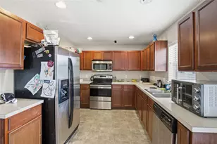 2463 Martins Run, Tavares, FL 32778 - Photo 16