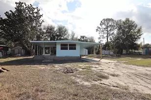 1389 NW 7th Ln, Lake Panasoffkee, FL 33538 - Photo 2