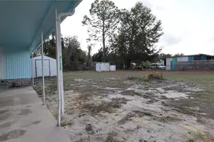 1389 NW 7th Ln, Lake Panasoffkee, FL 33538 - Photo 4